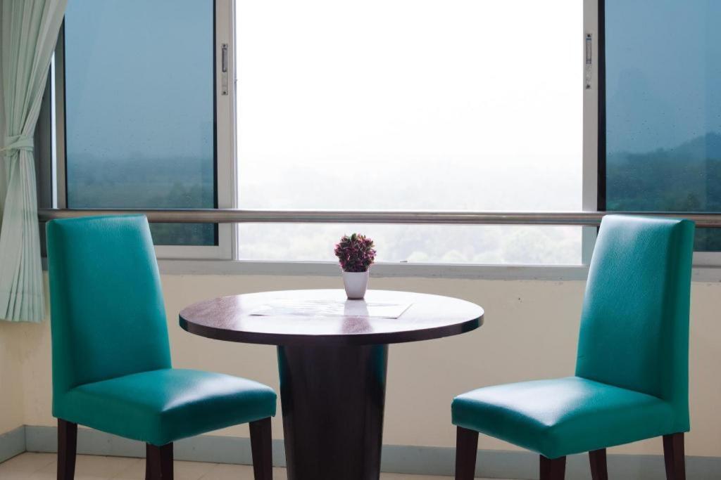 Nice Beach Hotel Rayong Buitenkant foto