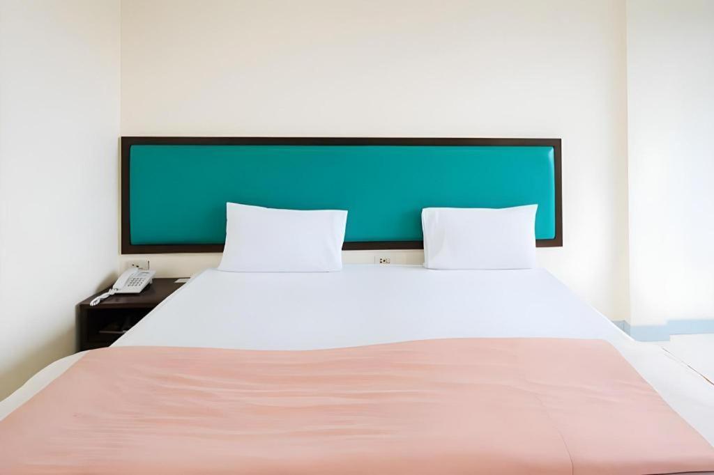 Nice Beach Hotel Rayong Buitenkant foto