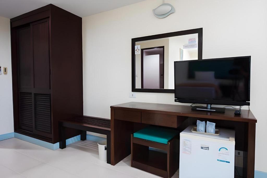 Nice Beach Hotel Rayong Buitenkant foto