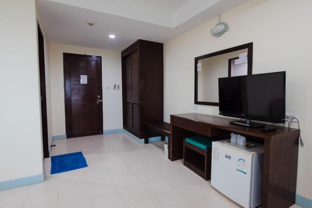 Nice Beach Hotel Rayong Buitenkant foto