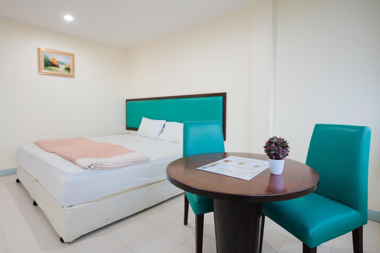 Nice Beach Hotel Rayong Buitenkant foto