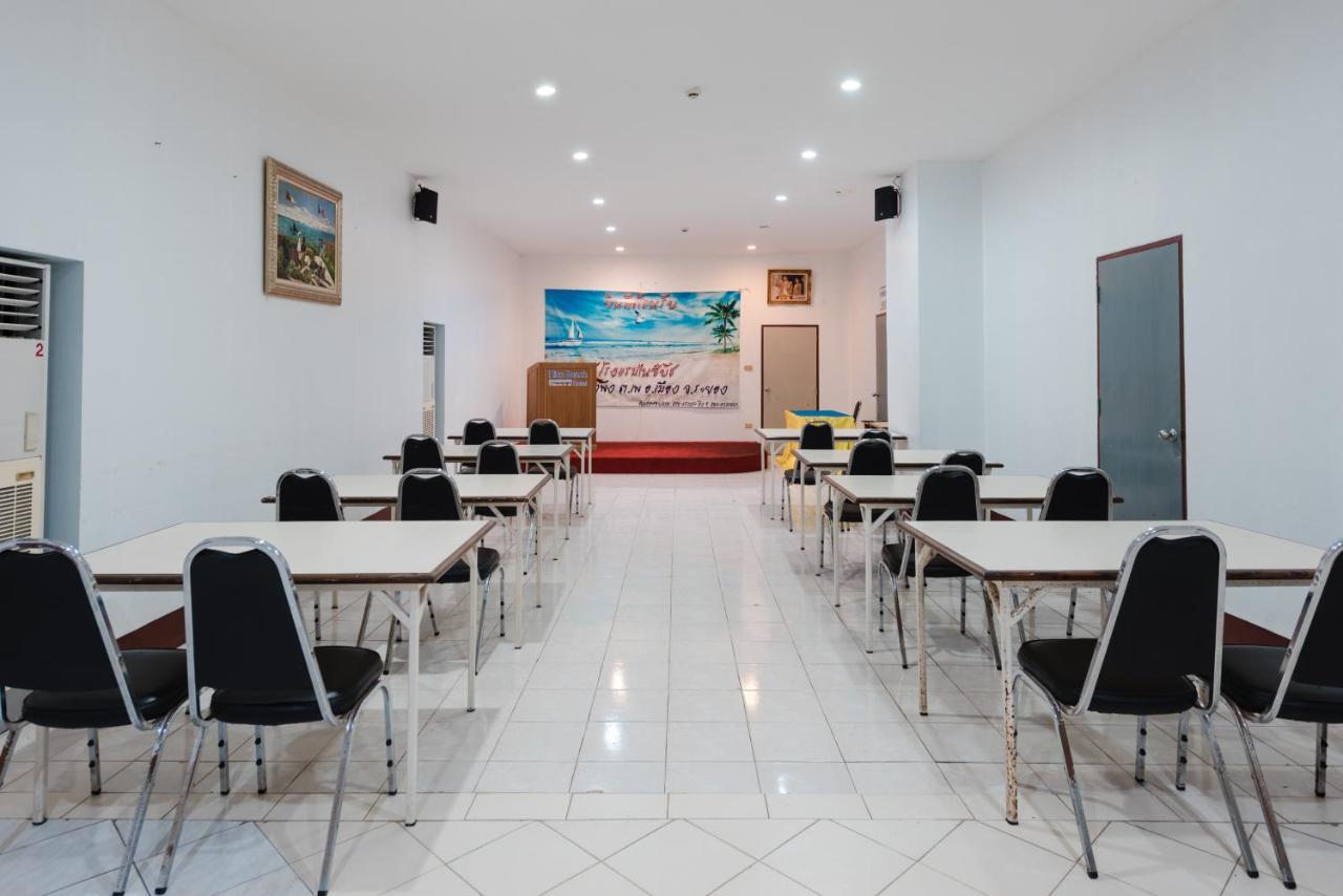 Nice Beach Hotel Rayong Buitenkant foto
