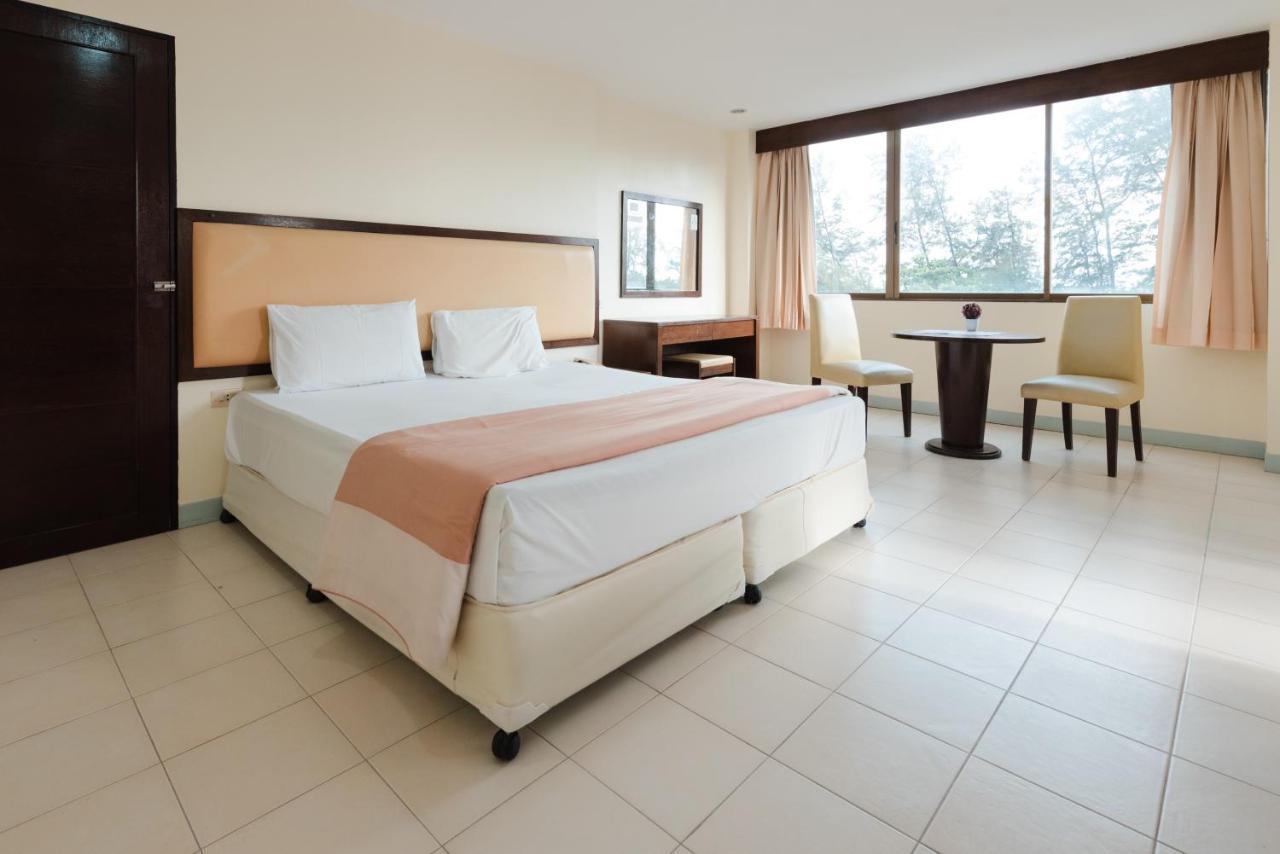 Nice Beach Hotel Rayong Buitenkant foto